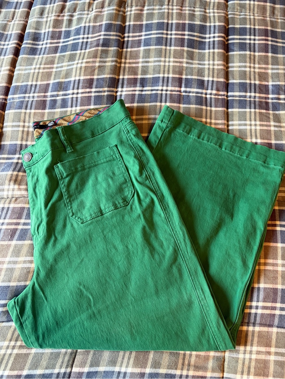 ONE5ONE Veda Wide Leg Crop pant. Green. Size 16/33. Great condition.